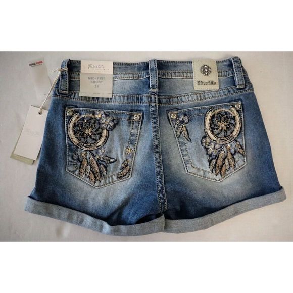 Miss Me Women Sz 28 Blue Embroidered Dreamcatcher Light Wash Mid-Rise Shorts - Picture 4 of 9
